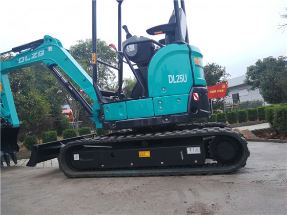 DL 25U微型挖掘機(jī)