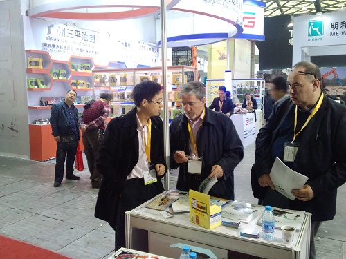 公司參加2015中國(guó)（上海）國(guó)際寶馬展