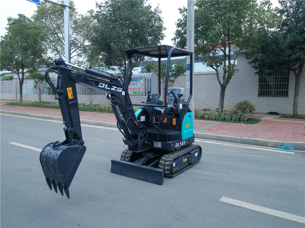 小型挖掘機(jī)發(fā)動機(jī)發(fā)動熄火