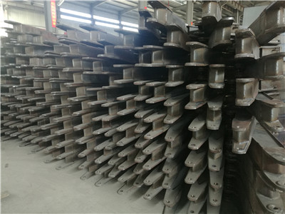 怎樣保養(yǎng)小型挖掘機輪胎詳細解析